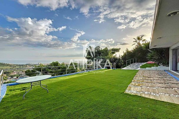 Casa en alquiler con vistas al mar y piscina en Mas Ram, Badalona - Photo 1