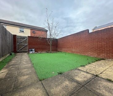 Eighteen Acre Drive, Bristol, Patchway - Photo 1