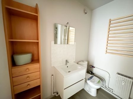 T1 de 32 m² meublé avec balcon refait à neuf – Proche gare - Photo 5