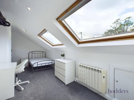 4 bedroom semi-detached house to rent - Photo 4