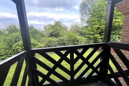 Roebuck Court - Photo 2