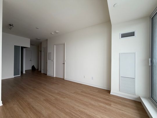 NEXT2 AT ELGIN EAST: BAYVIEW & ELGIN MILLS (2 DAVID EYER RD) AD#101023 - Photo 1