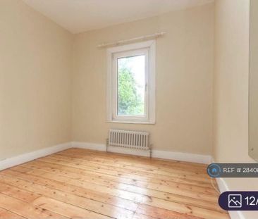 4 bedroom semi-detached house to rent - Photo 6