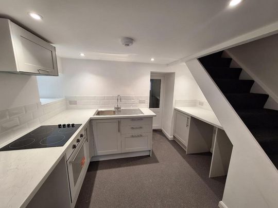 3 bedroom terraced house to rent - Photo 1