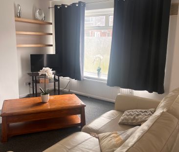 College Road 33 Room 2 - Photo 3