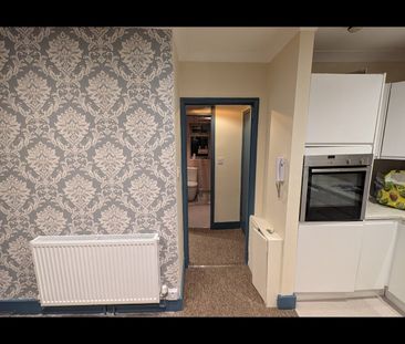 1 Bed Flat, Broad Street, BN2 - Photo 6