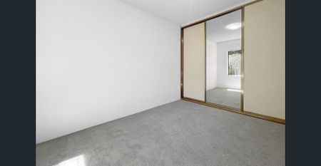 Updated Two bedroom unit with outlook - Photo 4