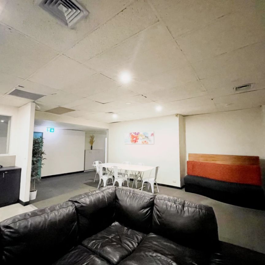 360 King Street, Melbourne - Photo 1