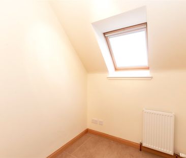 4 bedroom detached house to rent - Photo 4