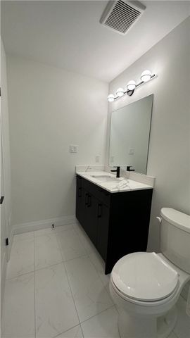 For Lease - 3900 Savoy Street Unit# 71, London South, Ontario - Photo 4