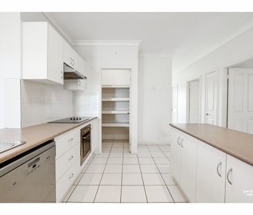 34 Lamb Avenue, Gracemere - Photo 2