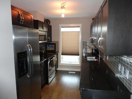 426 - Covecreek Circle Northeast, Calgary - Photo 2