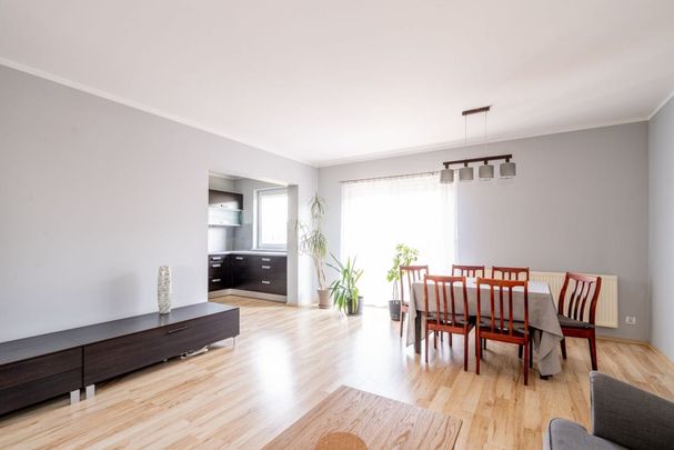 Mieszkaniez balkonem i miejscem postojowym 54.4 m² - Photo 1