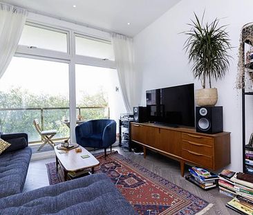 New Development 2 bed 2 bath with large balcony close to kings cross - Photo 1