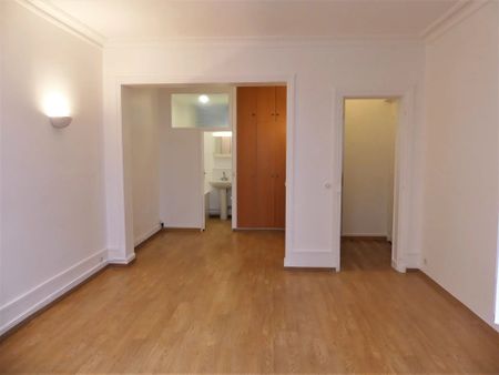 Location Appartement 1 pièce 34m² BOULOGNE BILLANCOURT 92100 - Photo 2