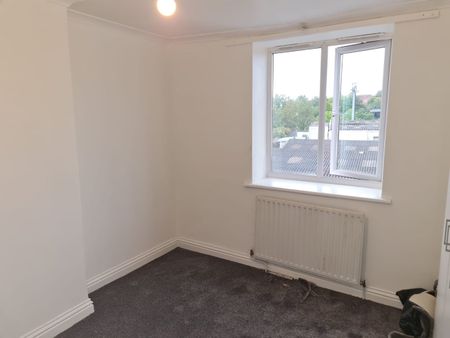 2 Bed Flat, Church Road, BS5 - Photo 5