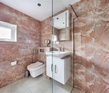 Aldershot Road, Fleet, Hampshire, GU51 - Photo 3