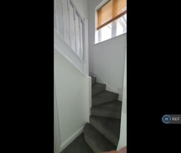 3 bedroom maisonette to rent - Photo 6