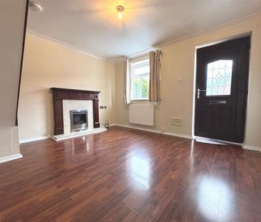 2 bedroom semi-detached house to rent - Photo 2