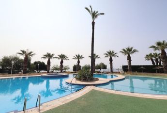 Apartamento bajo en Aguamarina.