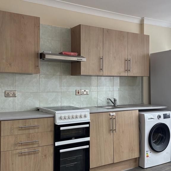 2 bedroom flat to rent - Photo 1