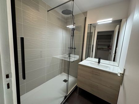 Location Appartement 2 pièces 37m² - Photo 3