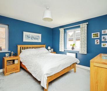 4 bedroom detached house to rent - Photo 5