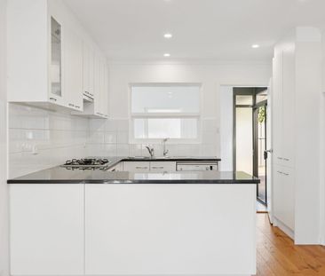 Fully Renovated Family Home Between City & Coast - Move Straight In! - Photo 5