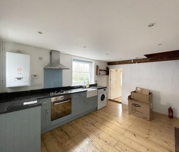 2 bedroom semi-detached house to rent - Photo 4