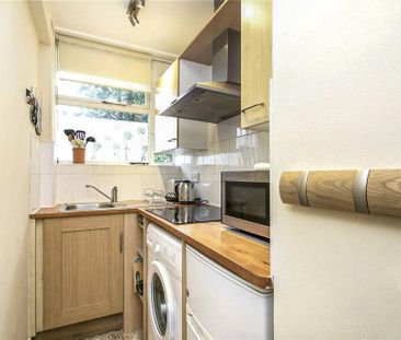 Studio to rent - Photo 5