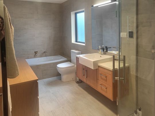 A Must See - Large Family Home - Plan Ahead - Photo 1