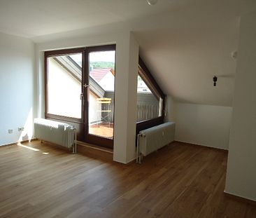 GOMARINGEN: Sonnige und gepflegte 1,5 Zimmer Dachgeschosswohnung - Photo 1