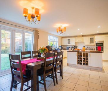 5 bedroom detached house to rent - Photo 5