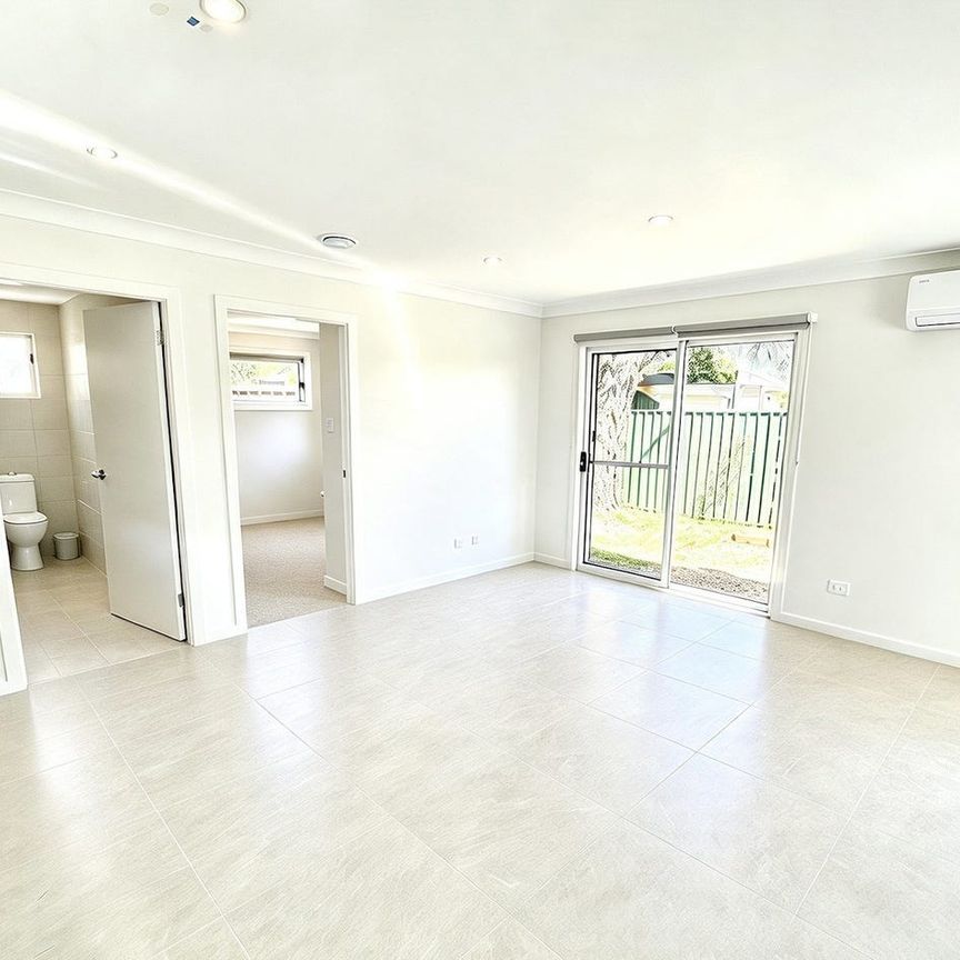 BRAND NEW PRIVATE GRANNY FLAT! - Photo 1