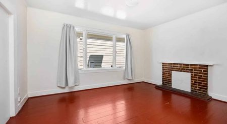 Classic Villa in a Fantastic Location. - Photo 3