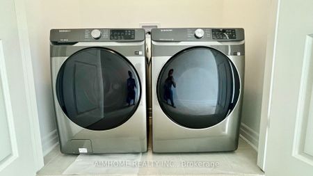 For Lease - 712 Newlove Street, Innisfil, Ontario - Photo 2