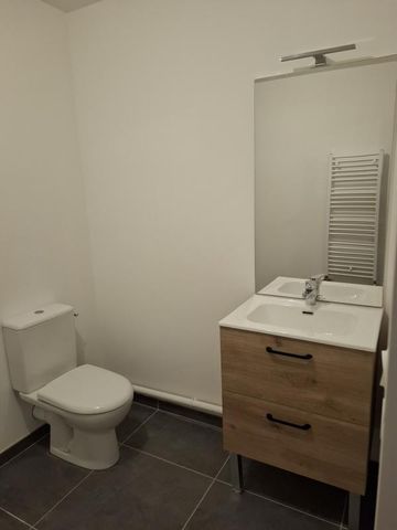 Location Appartement 1 pièce 35m² BREST 29200 - Photo 2