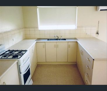 Great location for Rent - Photo 5