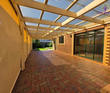 Charming Family Home - Photo 6