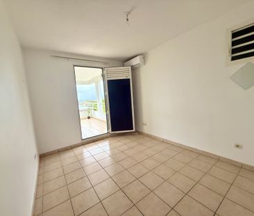 Appartement de type F3 vue mer - Bellevue - FORT-DE-FRANCE - Photo 2