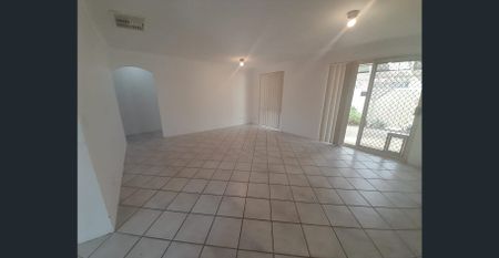 The Perfect Blend of Space, Comfort & Convenience - Photo 2