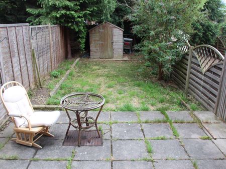 Wenlock Gardens - Photo 4