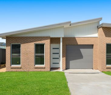 BRAND NEW DUPLEX IN POPULAR ESTATE - Photo 4