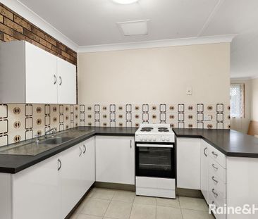 Comfortable & Cosy Brick Duplex - Photo 3