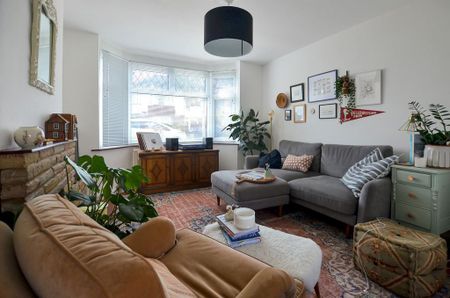 3 bedroom semi-detached house to rent - Photo 3