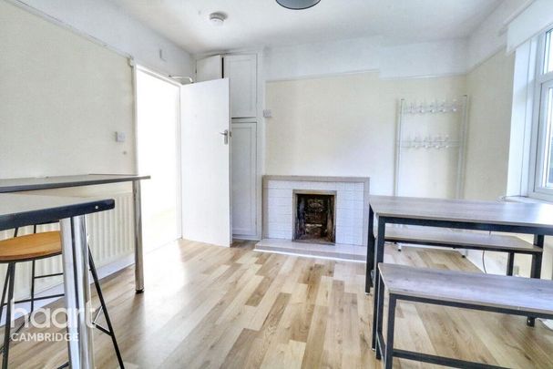 3 bedroom semi-detached bungalow to rent - Photo 1