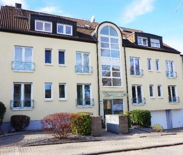 Schöne Wohnung mit eigenem Garten und Doppelgarage in Essen-Bredeney! - Foto 2