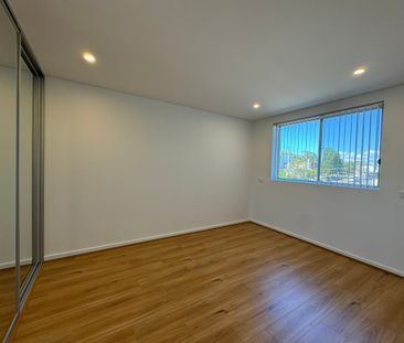 Modern 1 Bedroom Apartment in Prime Location - Photo 4