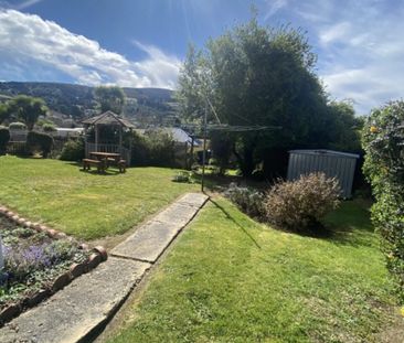 Bright 2-Bedroom Home in Wakari - Photo 6