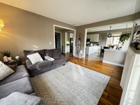 For Lease - 39 Mason Drive, New Tecumseth, Ontario - Photo 4